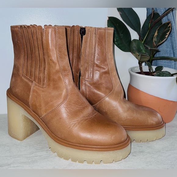 Free People | James Leather Chelsea Boot | 37.5 / 7.5 | Tan - Picture 2 of 9